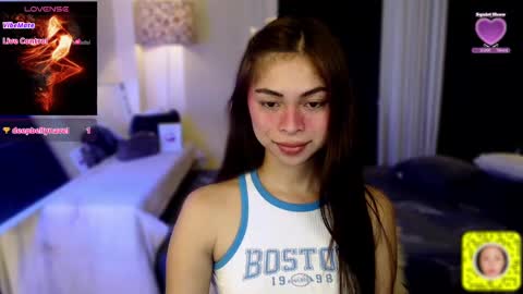 Snapshot of suckablechick chatting on March 12, 2:20 am Marry online show from March 12, 2:20 am