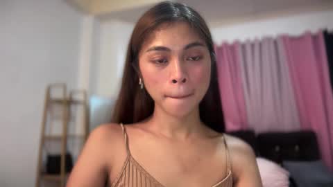 Snapshot of suckablechick chatting on September 15, 6:57 am Marry online show from September 15, 6:57 am