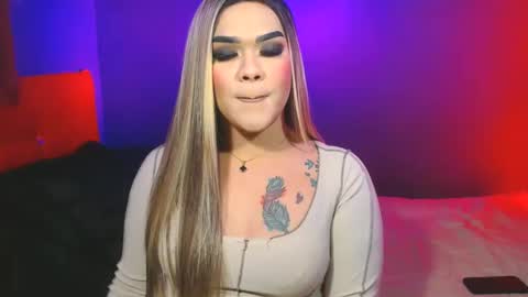 Snapshot of suckablecockoffreya chatting on January 19, 9:34 pm JADE ELYSE online show from January 19, 9:34 pm