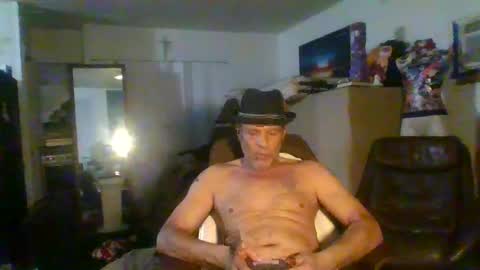 SUCKITU812 online show from February 5, 10:51 am