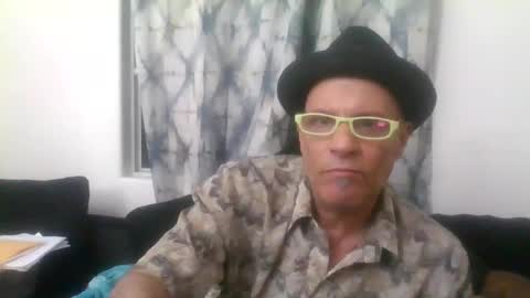 SUCKITU812 online show from March 6, 10:09 am