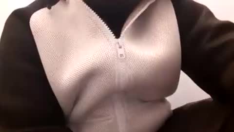 Cuteipie online show from January 1, 9:49 am