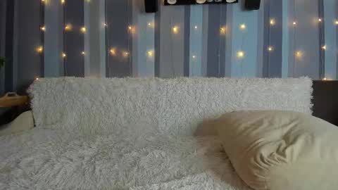 Kat Martinez online show from February 25, 11:31 am