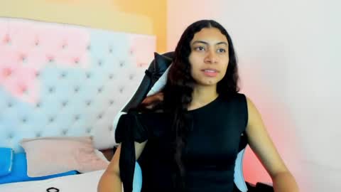 Snapshot of sue_stark chatting on May 14, 9:21 pm sue_stark online show from May 14, 9:21 pm