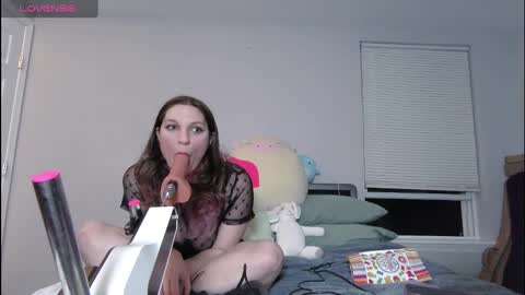 Snapshot of sufferbunny chatting on March 11, 1:16 am Nikki Sabel online show from March 11, 1:16 am