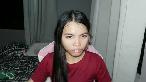 Snapshot of sugar_holly96 chatting on April 30, 10:32 am sugar_holly96 online show from April 30, 10:32 am