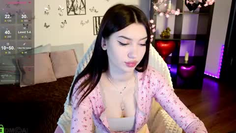 Snapshot of sugar_kitten12 chatting on May 18, 1:35 am Jane online show from May 18, 1:35 am