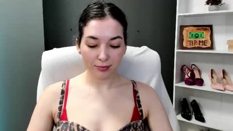 Snapshot of sugar_xmegan chatting on June 19, 7:01 am Megan online show from June 19, 7:01 am