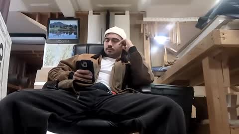 Snapshot of sugargay222 chatting on October 14, 6:42 pm Sugar online show from October 14, 6:42 pm