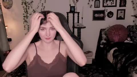 Snapshot of sugarmiette chatting on June 27, 3:55 am Ella online show from June 27, 3:55 am