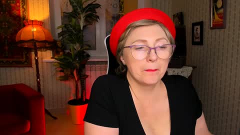 Vivien online show from January 16, 7:10 pm