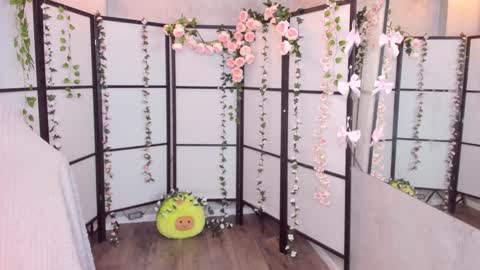 Snapshot of sugary_beth chatting on February 1, 11:27 pm BETH online show from February 1, 11:27 pm