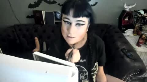 Snapshot of sugary_sweet chatting on September 16, 12:55 am Sugary online show from September 16, 12:55 am