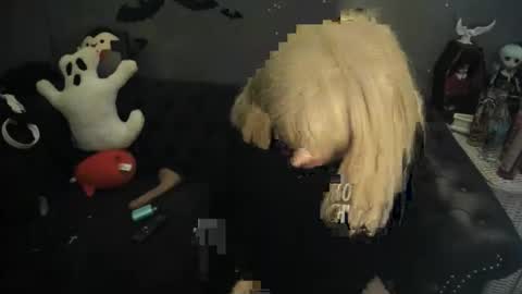 Snapshot of sugary_sweet chatting on November 4, 6:45 am Sugary online show from November 4, 6:45 am