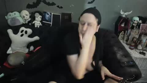 Snapshot of sugary_sweet chatting on December 14, 3:23 am Sugary online show from December 14, 3:23 am