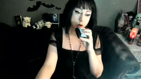 Snapshot of sugary_sweet chatting on June 14, 2:35 am Sugary online show from June 14, 2:35 am