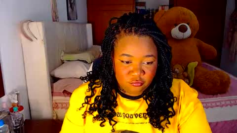 Cami   Back in 2 hours online show from April 25, 7:22 am