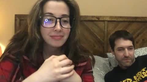 Snapshot of suggestivebehavior chatting on December 5, 1:36 am Mia online show from December 5, 1:36 am