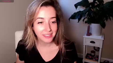 Snapshot of suggestivebehavior chatting on September 26, 1:26 pm Mia online show from September 26, 1:26 pm