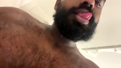 Let me be your knight that saves you online show from February 19, 5:03 am