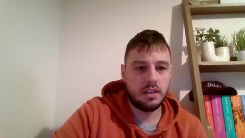 Snapshot of suggs124 chatting on December 9, 7:50 am suggs124 online show from December 9, 7:50 am