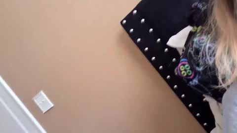 Ophelia online show from November 2, 4:53 pm