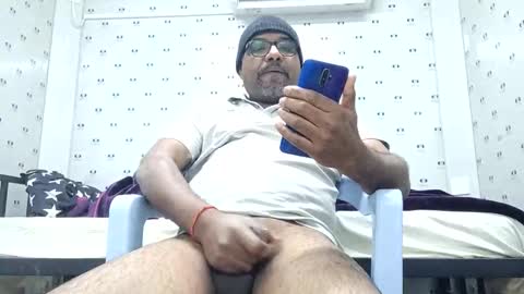 suitfetish72 online show from March 15, 7:53 pm