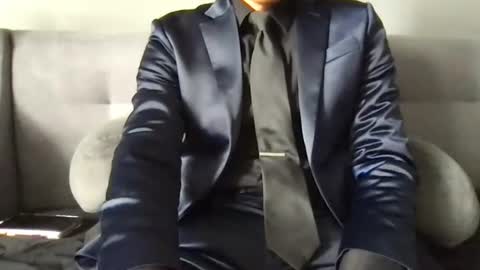 Snapshot of suitfetishez chatting on June 29, 8:31 pm suitfetishez online show from June 29, 8:31 pm