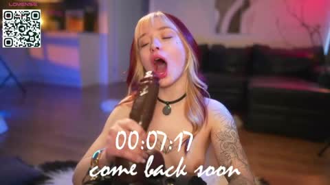Lika ginger  Jessy blond   online show from May 14, 3:02 am