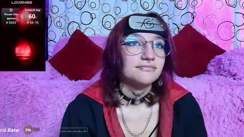 Snapshot of sukifuyu__ chatting on October 17, 10:23 pm    online show from October 17, 10:23 pm