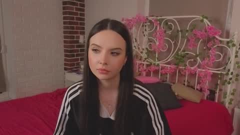 Lina 3 online show from March 18, 6:33 pm