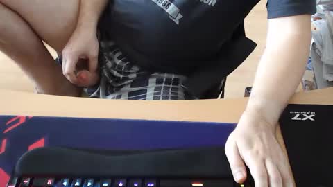 Snapshot of sullaspqr chatting on October 11, 7:29 am Wight online show from October 11, 7:29 am