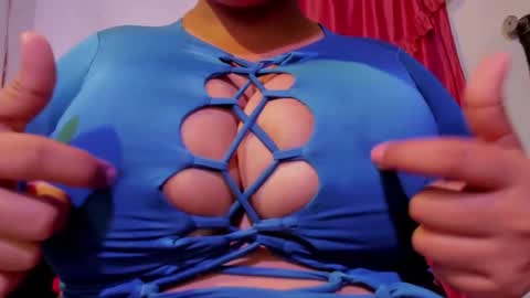 PRINCES SULLY  online show from January 18, 3:20 am