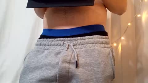 Niko online show from October 31, 7:59 pm