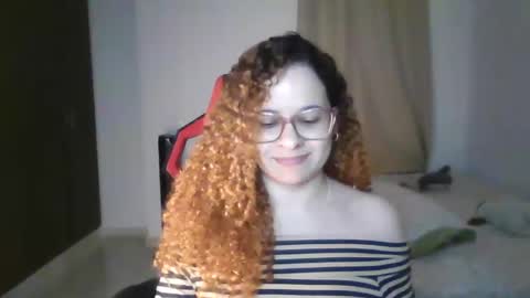 Snapshot of sultrysecrets_ chatting on December 4, 1:36 am Ann online show from December 4, 1:36 am