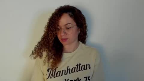 Snapshot of sultrysecrets_ chatting on October 3, 7:11 pm Ann online show from October 3, 7:11 pm