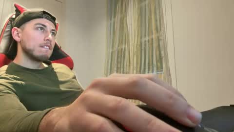 youngmanstrips online show from December 17, 12:55 pm