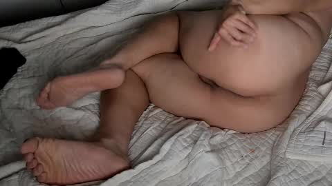 Snapshot of sumguy135 chatting on October 12, 5:06 am sumguy135 online show from October 12, 5:06 am