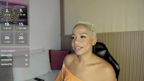 Snapshot of summer__night_ chatting on November 15, 12:13 pm summer__night_ online show from November 15, 12:13 pm