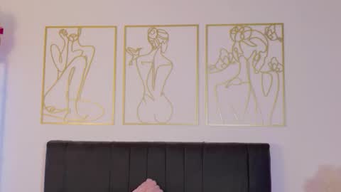 Snapshot of summer_holiday chatting on October 23, 8:13 am OnlyFans summer holiday online show from October 23, 8:13 am