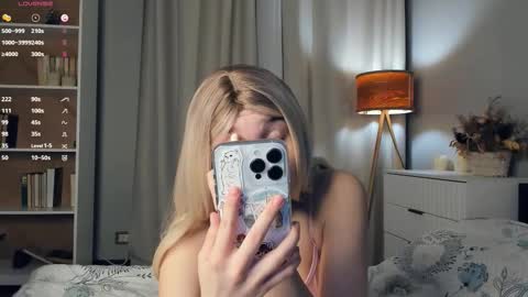 Snapshot of summer_lilac chatting on October 26, 7:20 pm Nelly online show from October 26, 7:20 pm