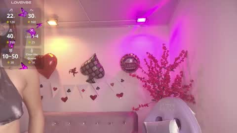 summer_miller online show from February 24, 11:30 am