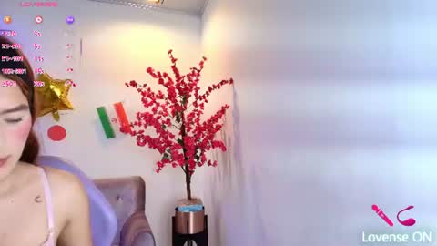 summer_miller online show from June 18, 11:36 am