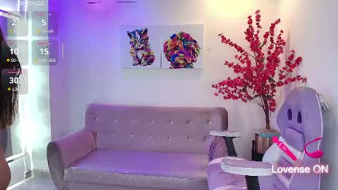 summer_miller online show from July 27, 11:39 am
