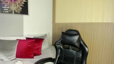 Summer online show from November 27, 11:45 am