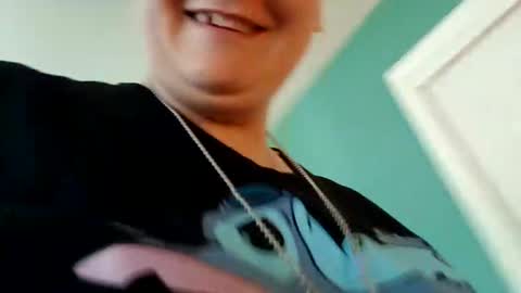 Summer Divine online show from October 22, 6:07 pm