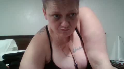 Summer Divine online show from November 20, 1:39 am