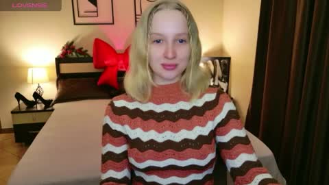 summerjem online show from March 27, 4:29 am