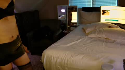 Snapshot of summerpantyfun1 chatting on June 28, 11:22 pm summerpantyfun1 online show from June 28, 11:22 pm