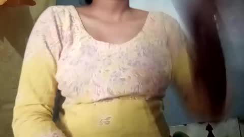 sunali_jain03 online show from April 9, 4:34 am